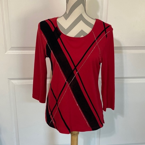 Karen Scott PM Red Holiday Top - Picture 1 of 9